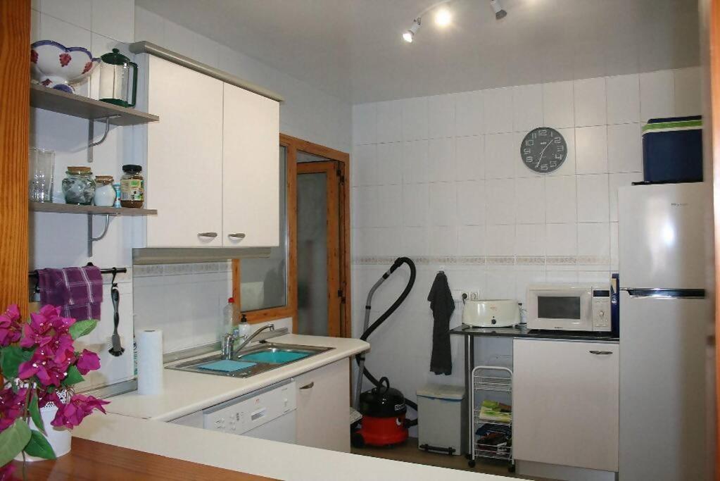 Beachside Apartment In The Centre Of El Campello Exterior foto